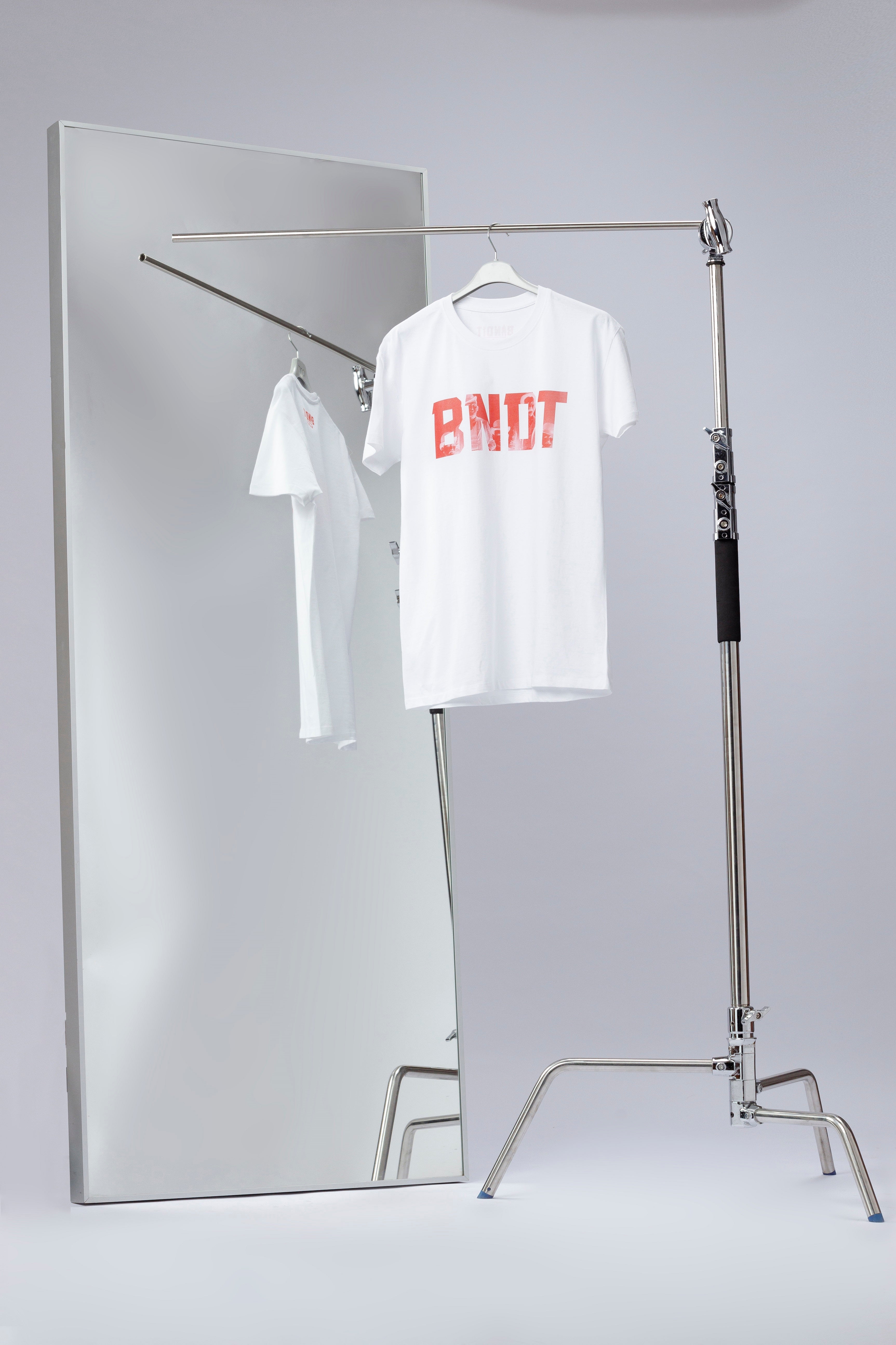 Tricou "Red BNDT" - Bandit Music