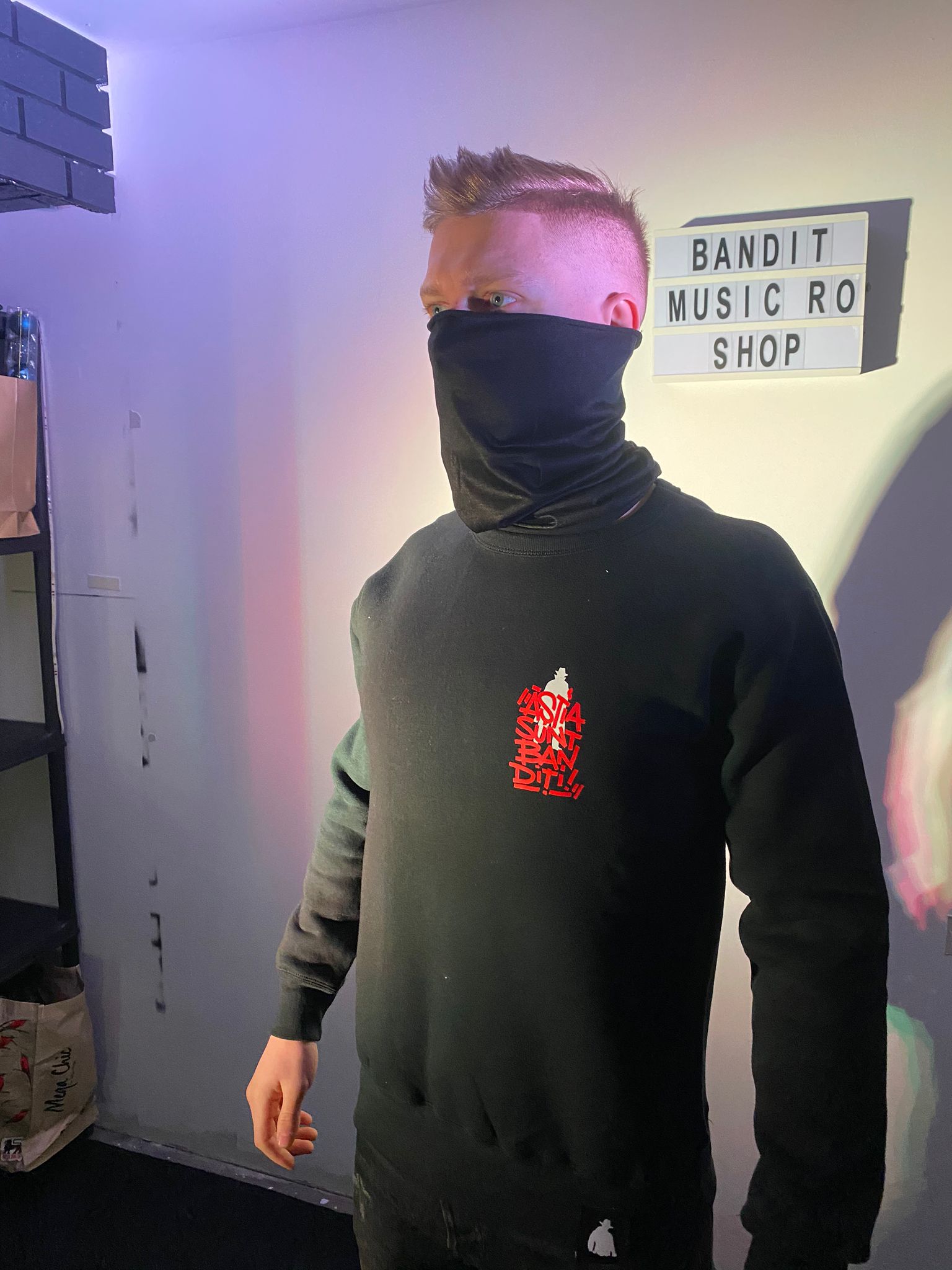 Hanorac "Astia sunt Banditi" - Bandit Music